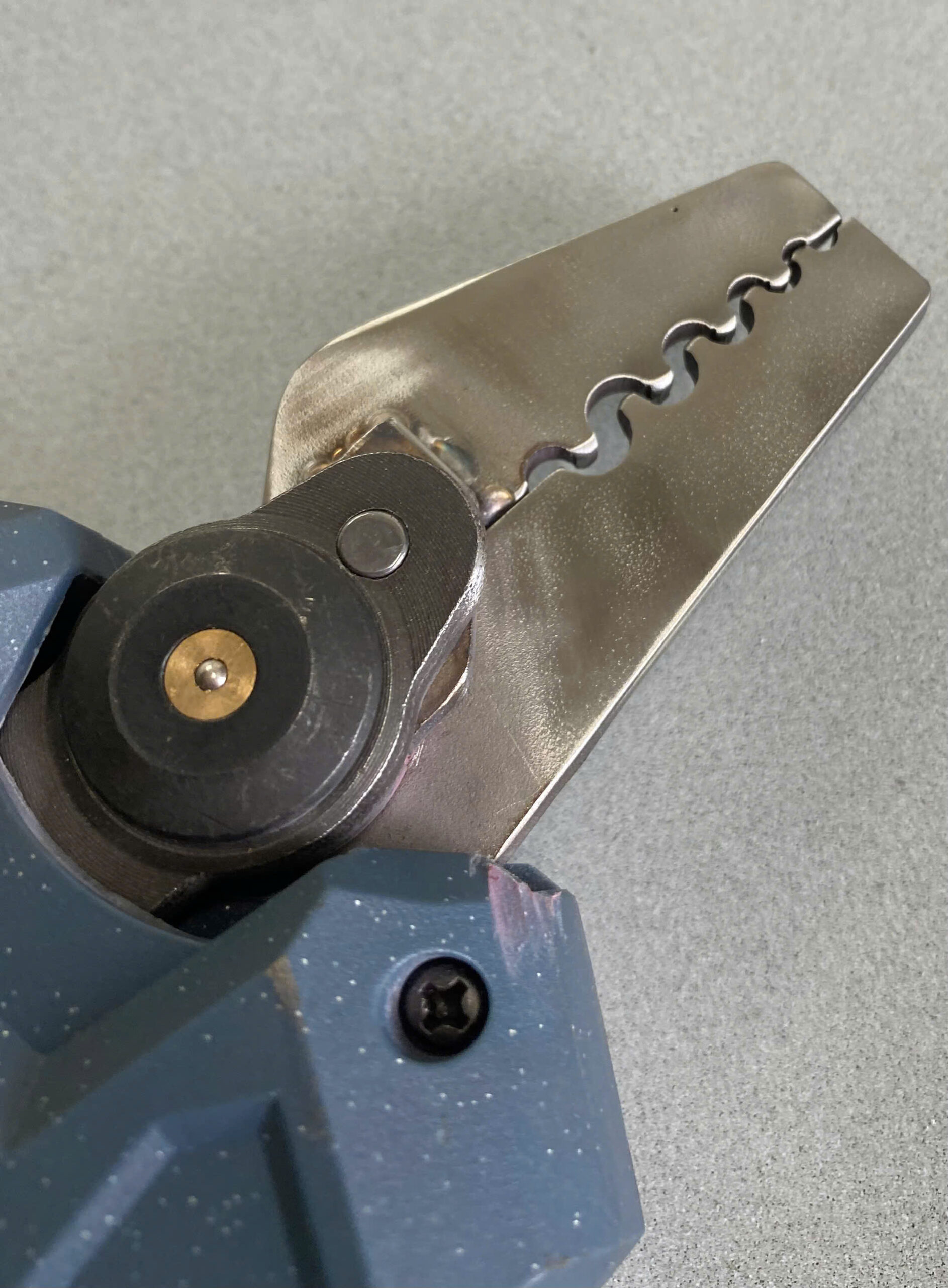 THÂN KÌM BẤM CỐT DÂY ĐIỆN CHẠY PIN – GIẢI PHÁP TĂNG HIỆU QUẢ THI CÔNG CHUYÊN NGHIỆP (có VAT) THÂN KÌM BẤM CỐT DÂY ĐIỆN CHẠY PIN – GIẢI PHÁP TĂNG HIỆU QUẢ THI CÔNG CHUYÊN NGHIỆP (có VAT)